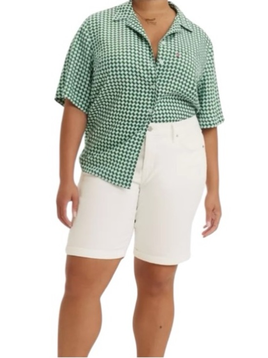 Pants - LEVI’S Classic Bermuda Shorts White Size 26W NEW
